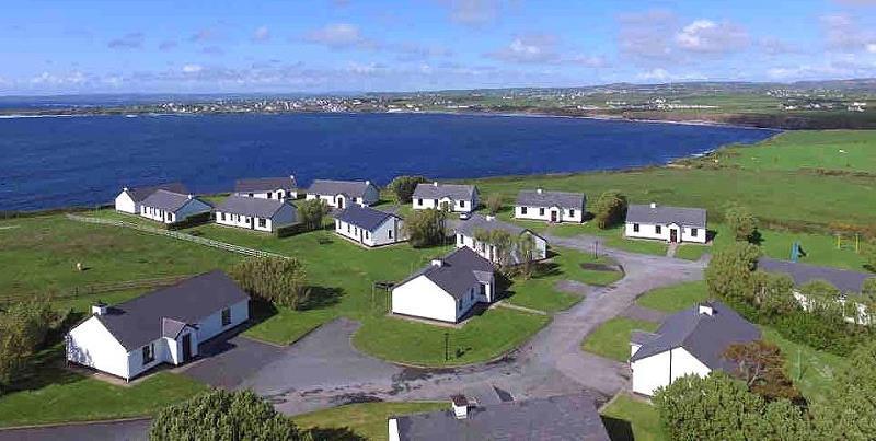 Quilty Holiday Cottages - Type B Bagian luar foto